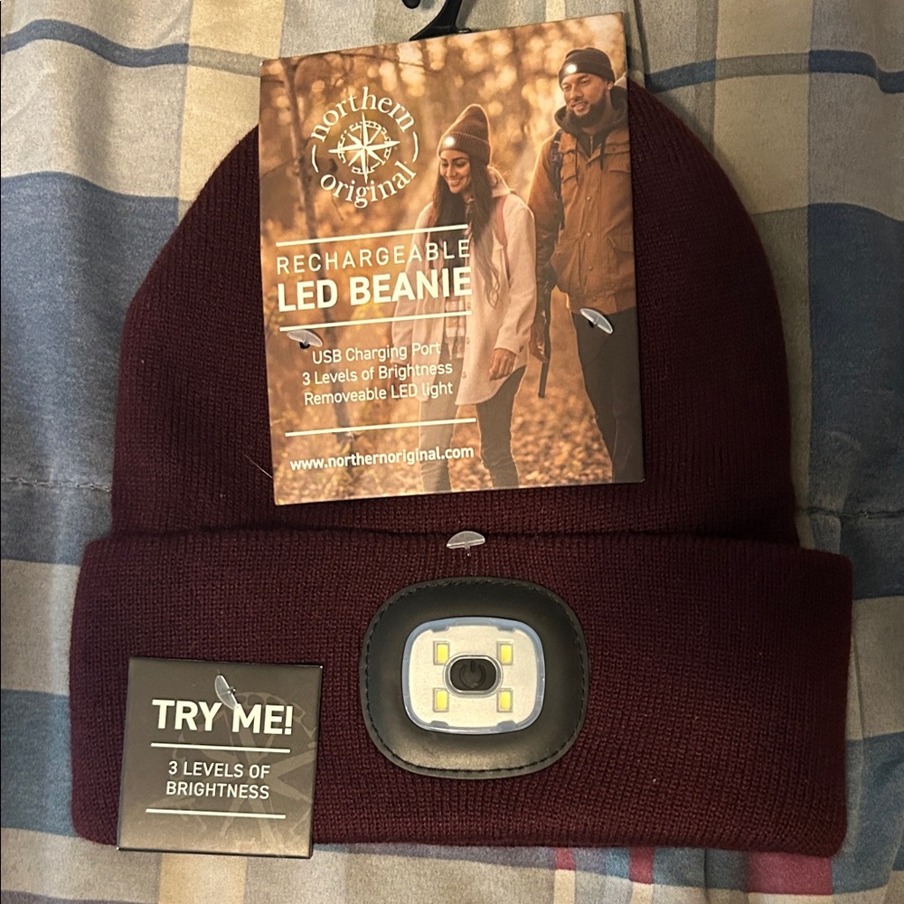 Rechargeable LED Beanie - Burgundy
